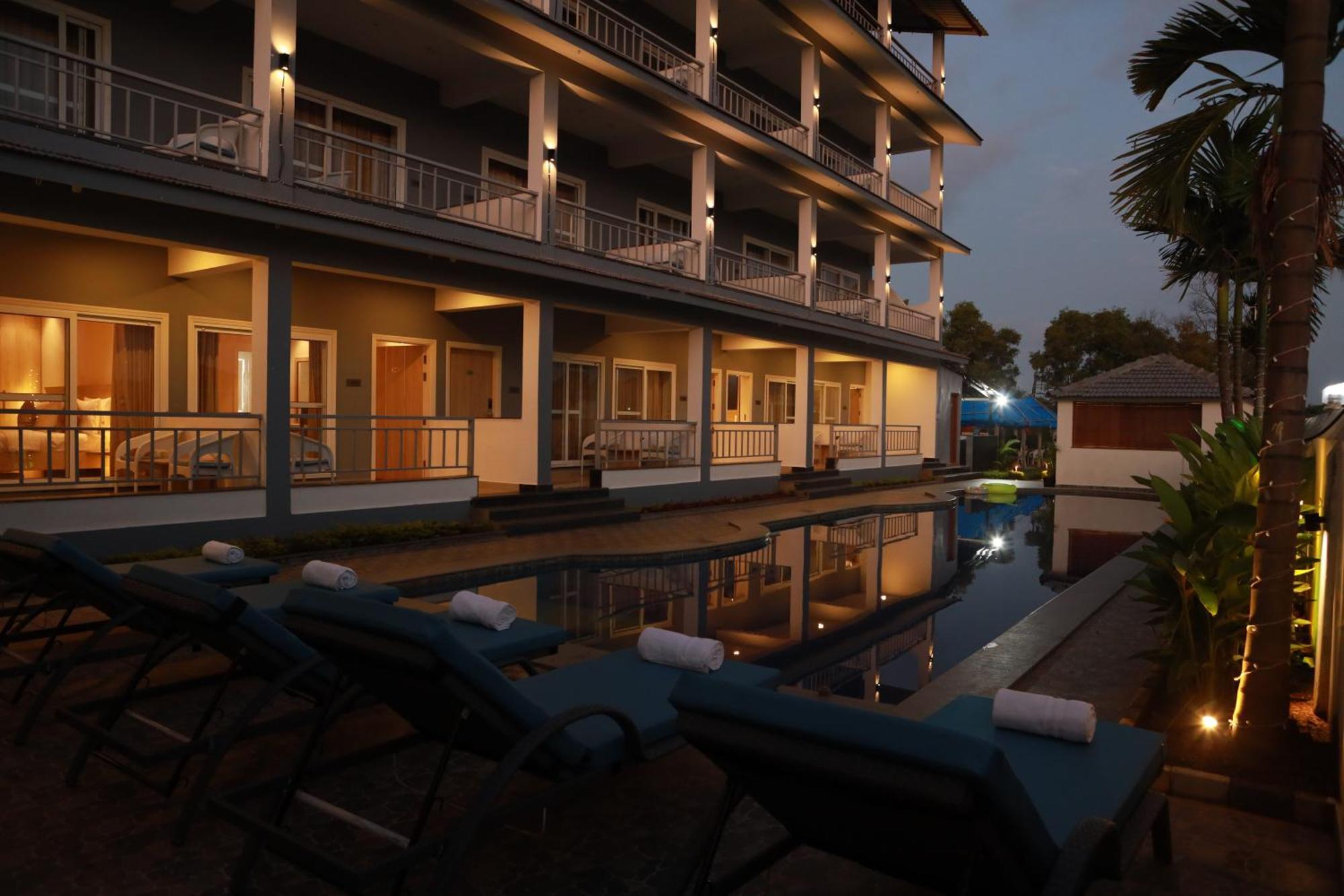 Gracias Cafe & Resort Morjim Extérieur photo