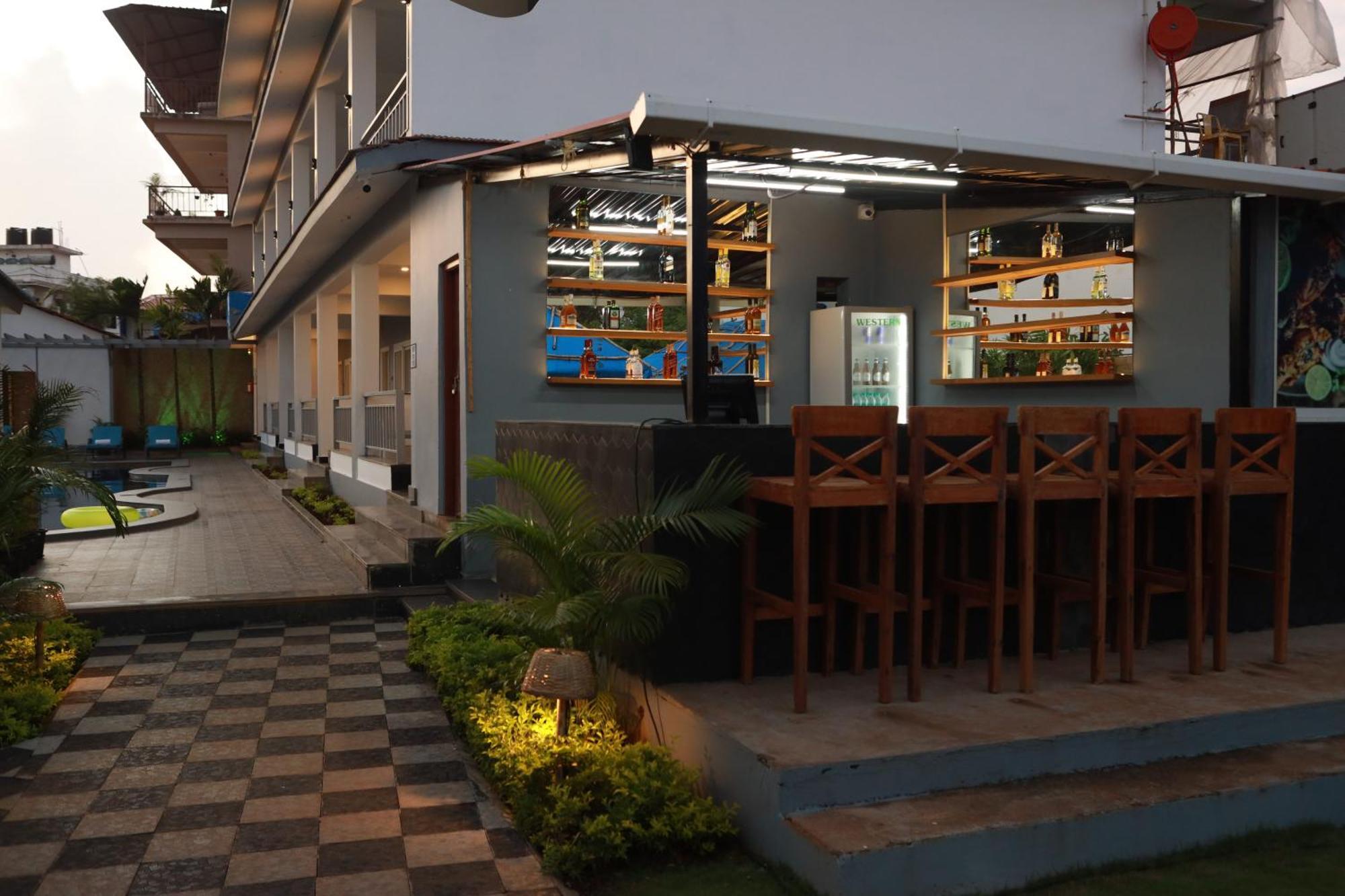 Gracias Cafe & Resort Morjim Extérieur photo
